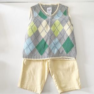 BabyGap Sleeveless Argyle Sweater and Matching Pant Set-12-18 months
